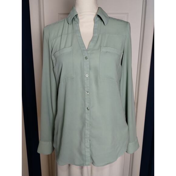 Express Sage Green Button Up Blouse Roll Tap Sleeve Lightweight Elevated Basic - Picture 2 of 8